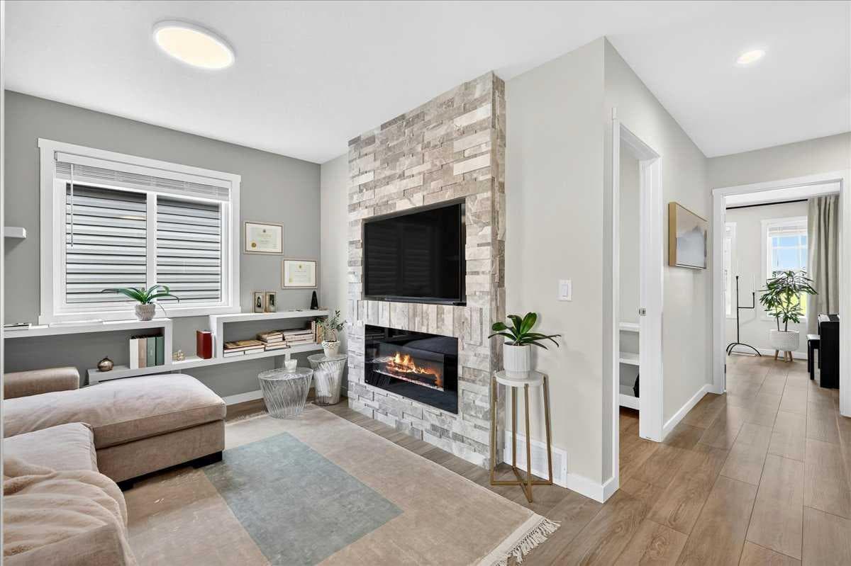 90 Savoy Landing SE