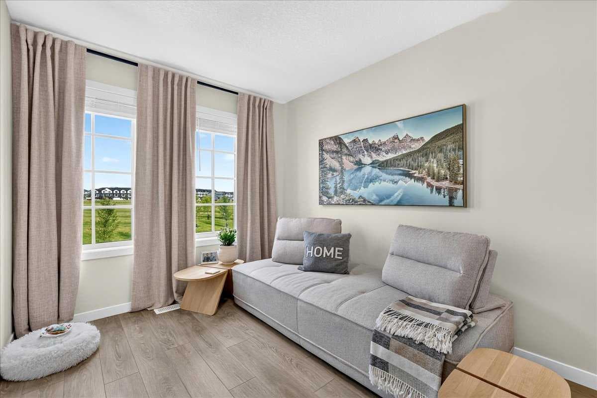 90 Savoy Landing SE