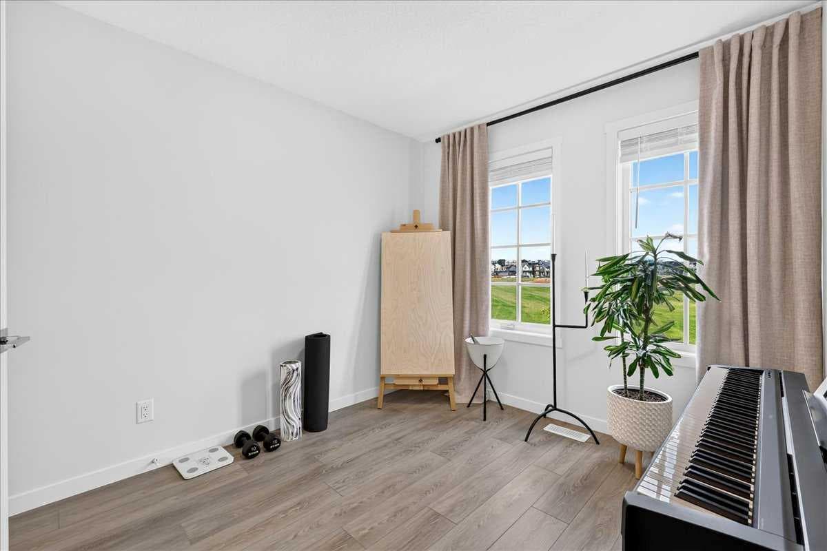 90 Savoy Landing SE