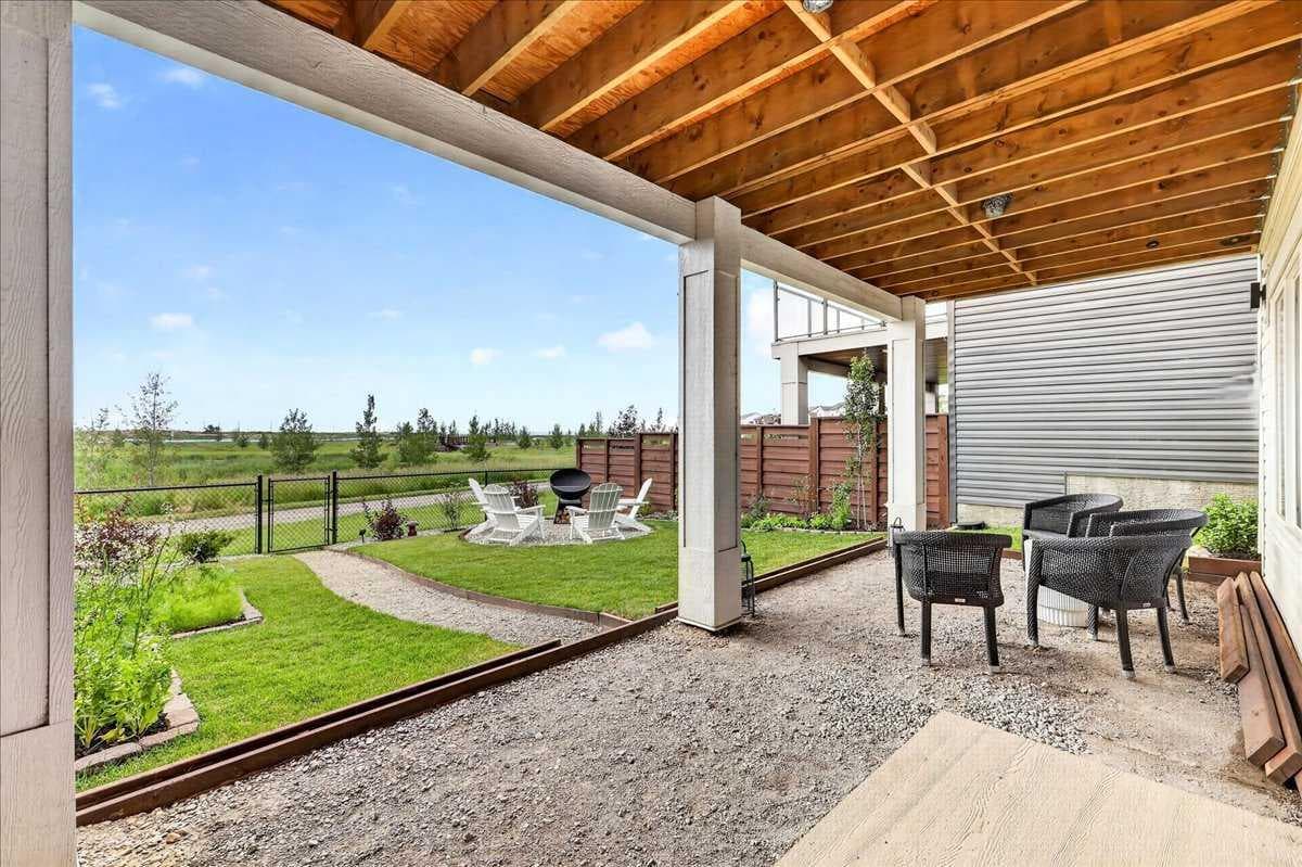 90 Savoy Landing SE