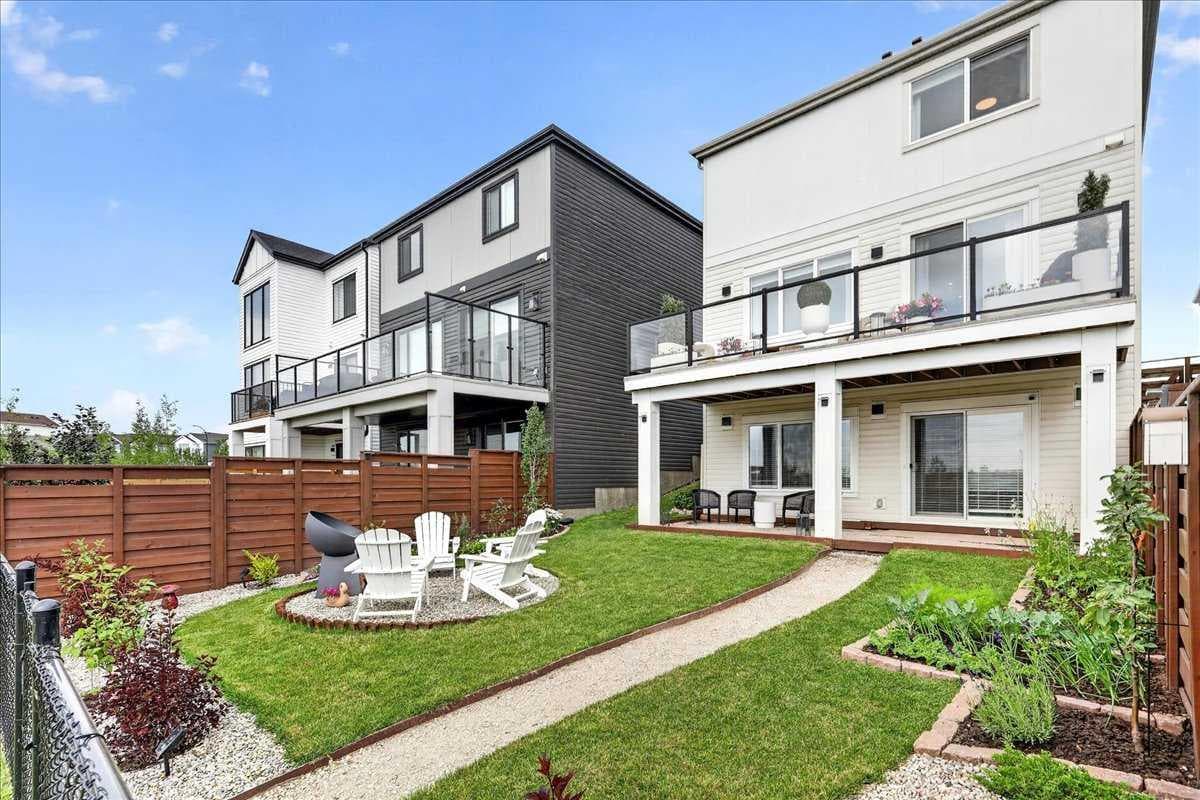 90 Savoy Landing SE