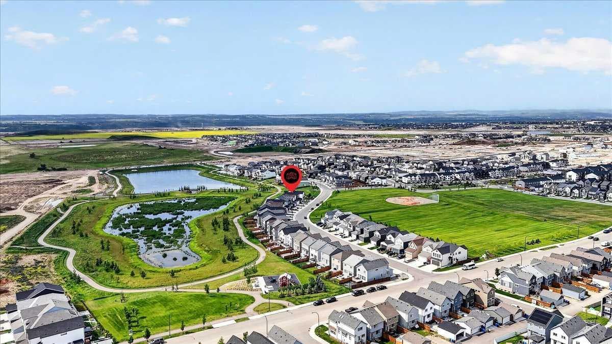 90 Savoy Landing SE