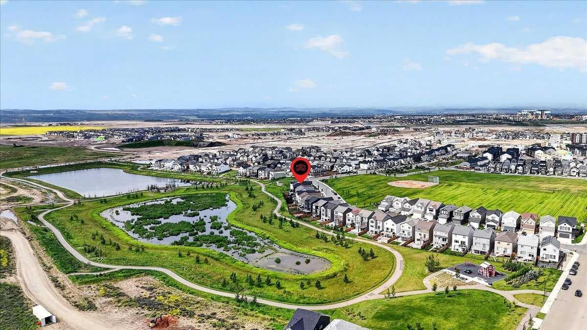 90 Savoy Landing SE