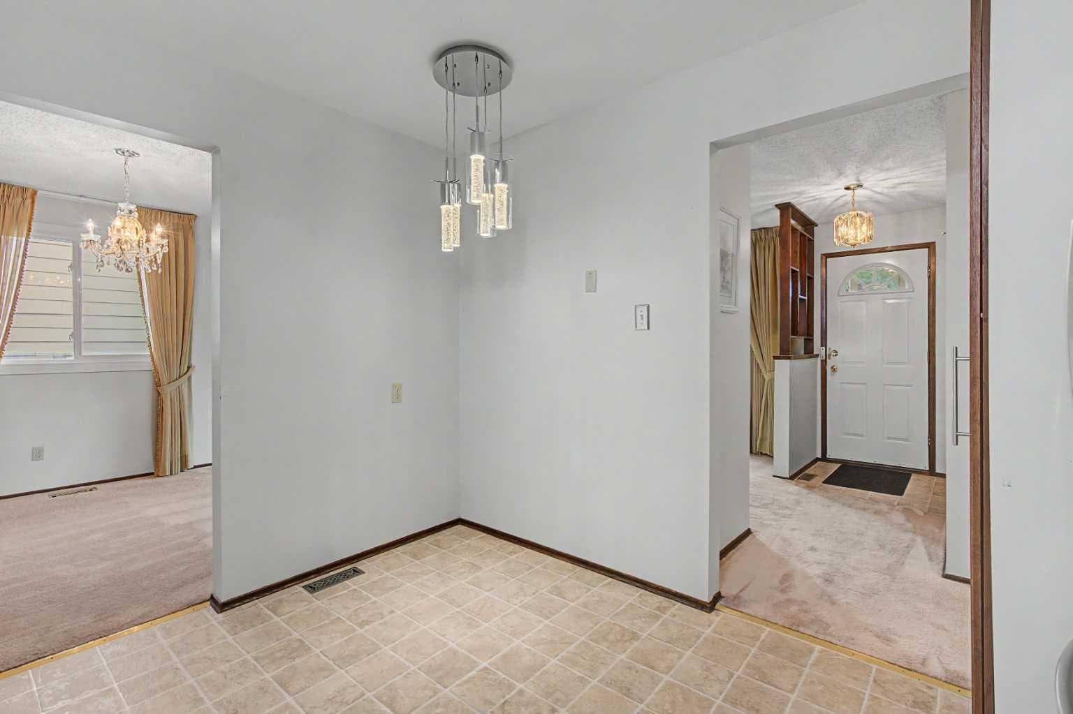 163 Lake Sylvan Close SE