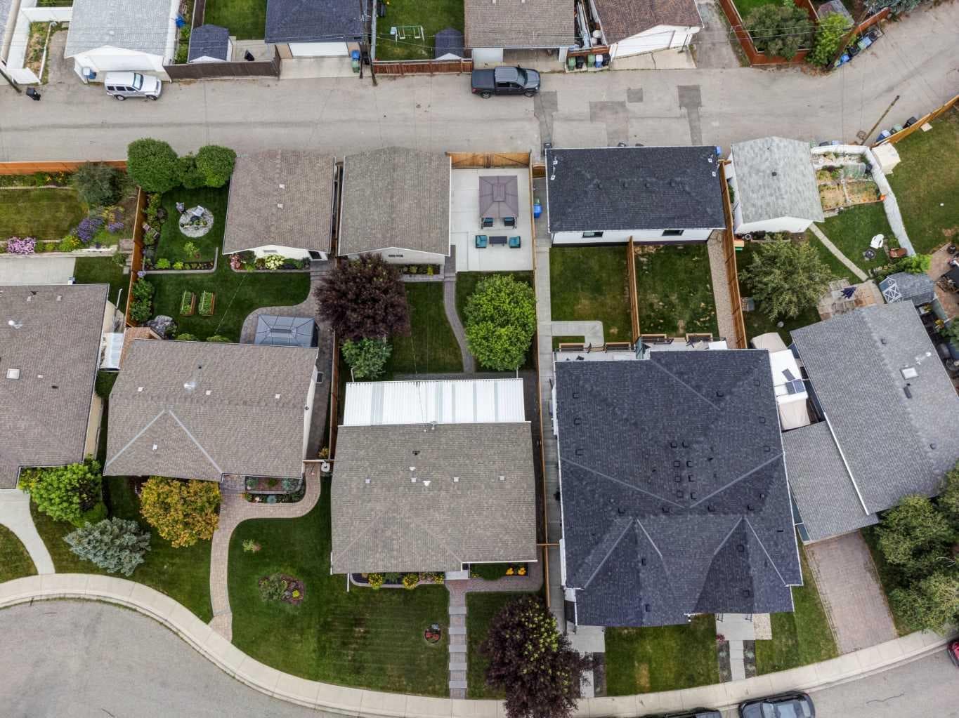 163 Lake Sylvan Close SE
