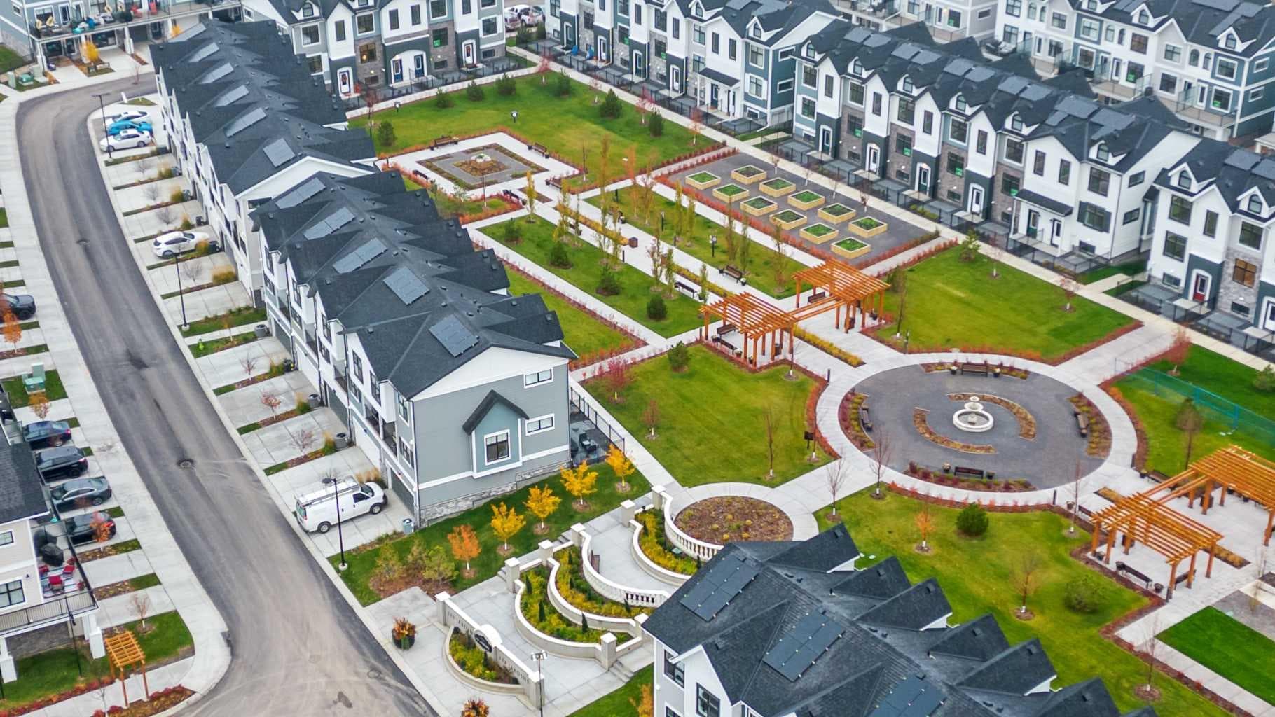 101, 255 Les Jardins Park SE