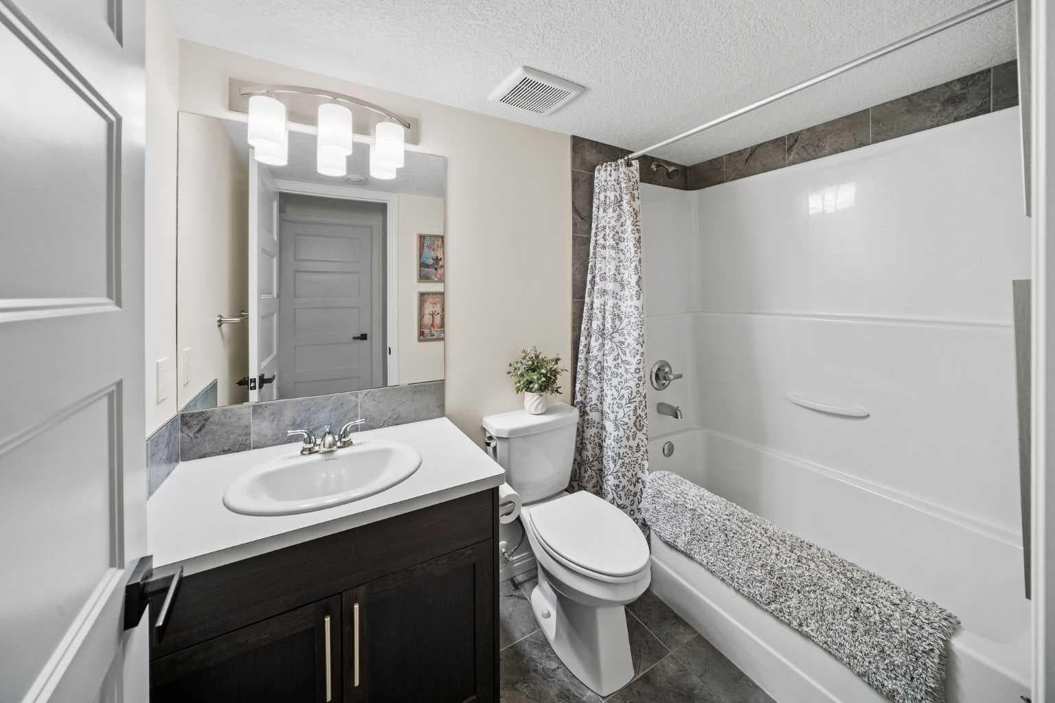 110 Kinniburgh Road 