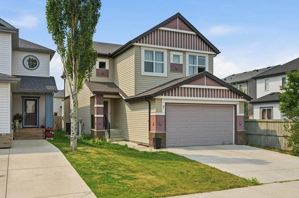 7 Copperleaf Terrace SE