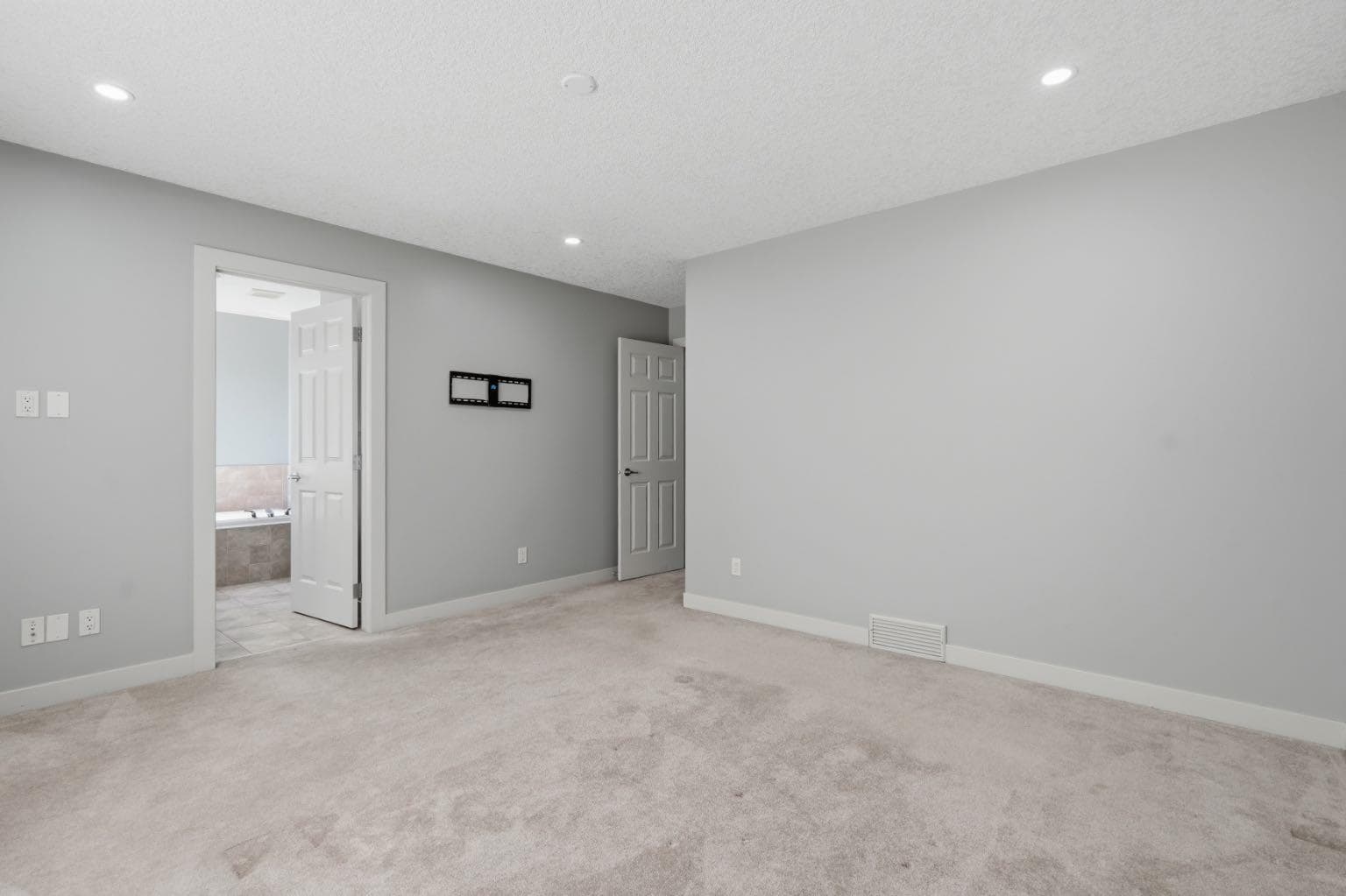 7 Copperleaf Terrace SE