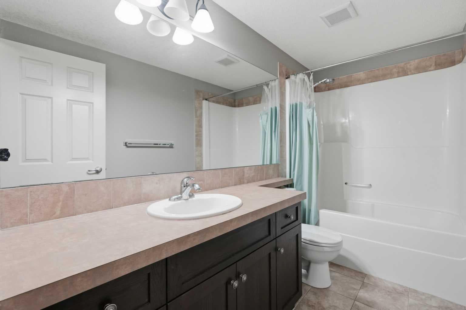 7 Copperleaf Terrace SE
