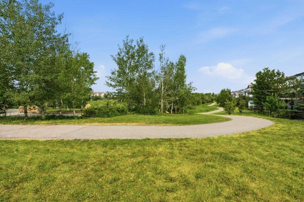 7 Copperleaf Terrace SE