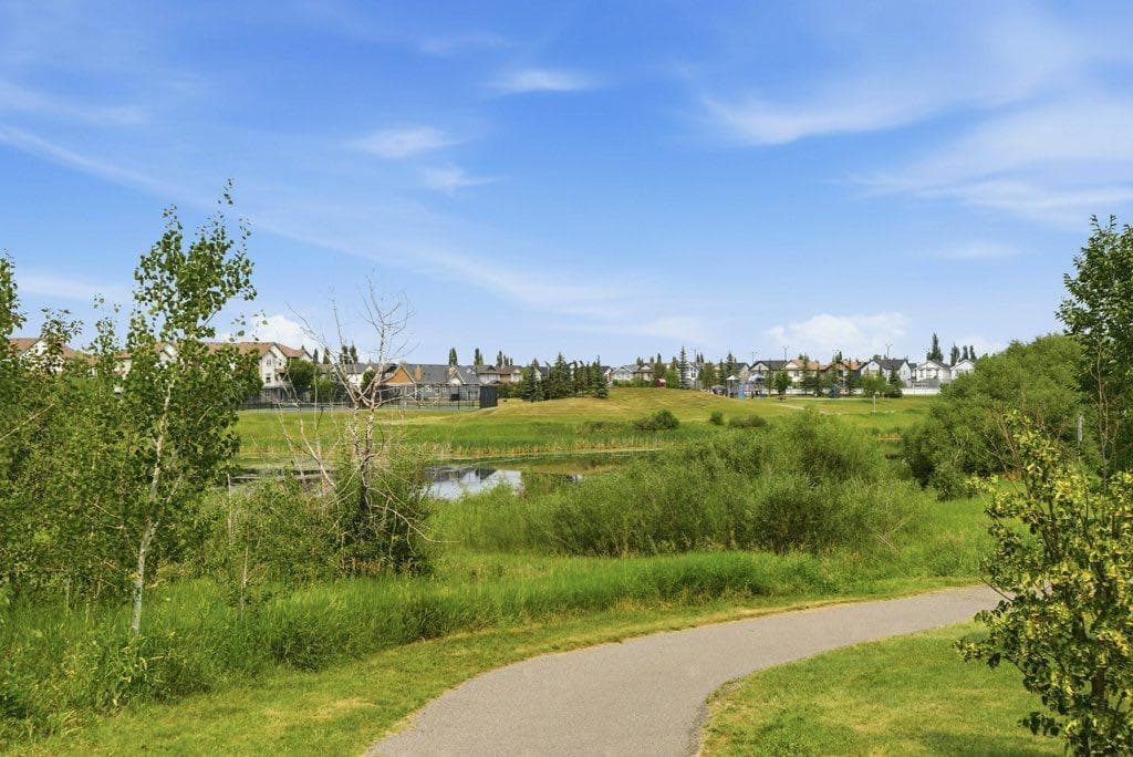 7 Copperleaf Terrace SE