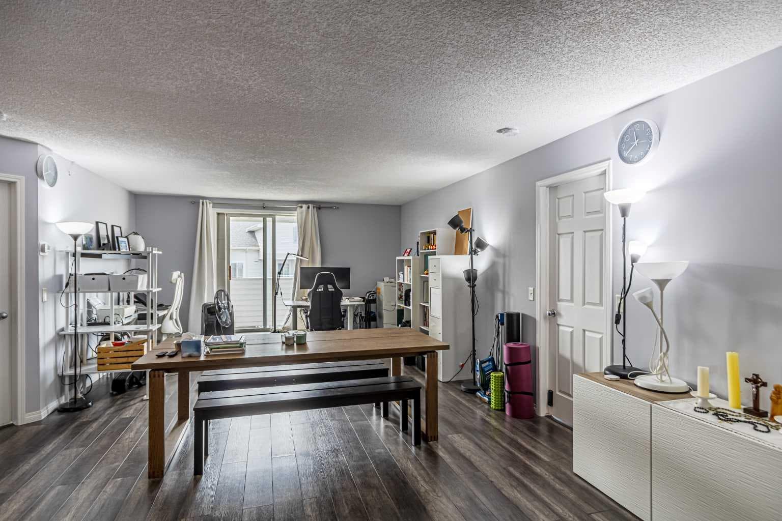 407, 9 Country Village Bay NE