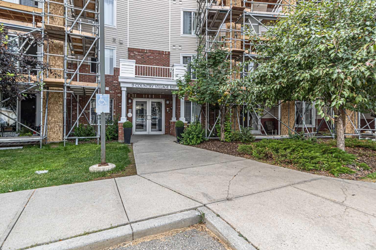 407, 9 Country Village Bay NE