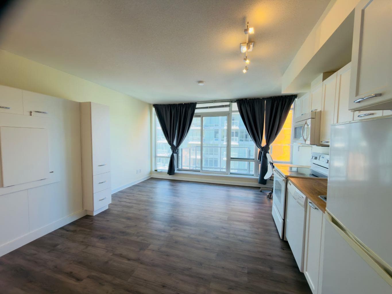 1509, 3820 Brentwood Road NW