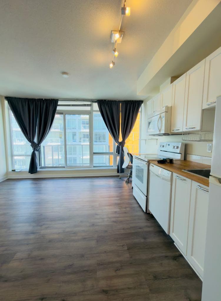1509, 3820 Brentwood Road NW