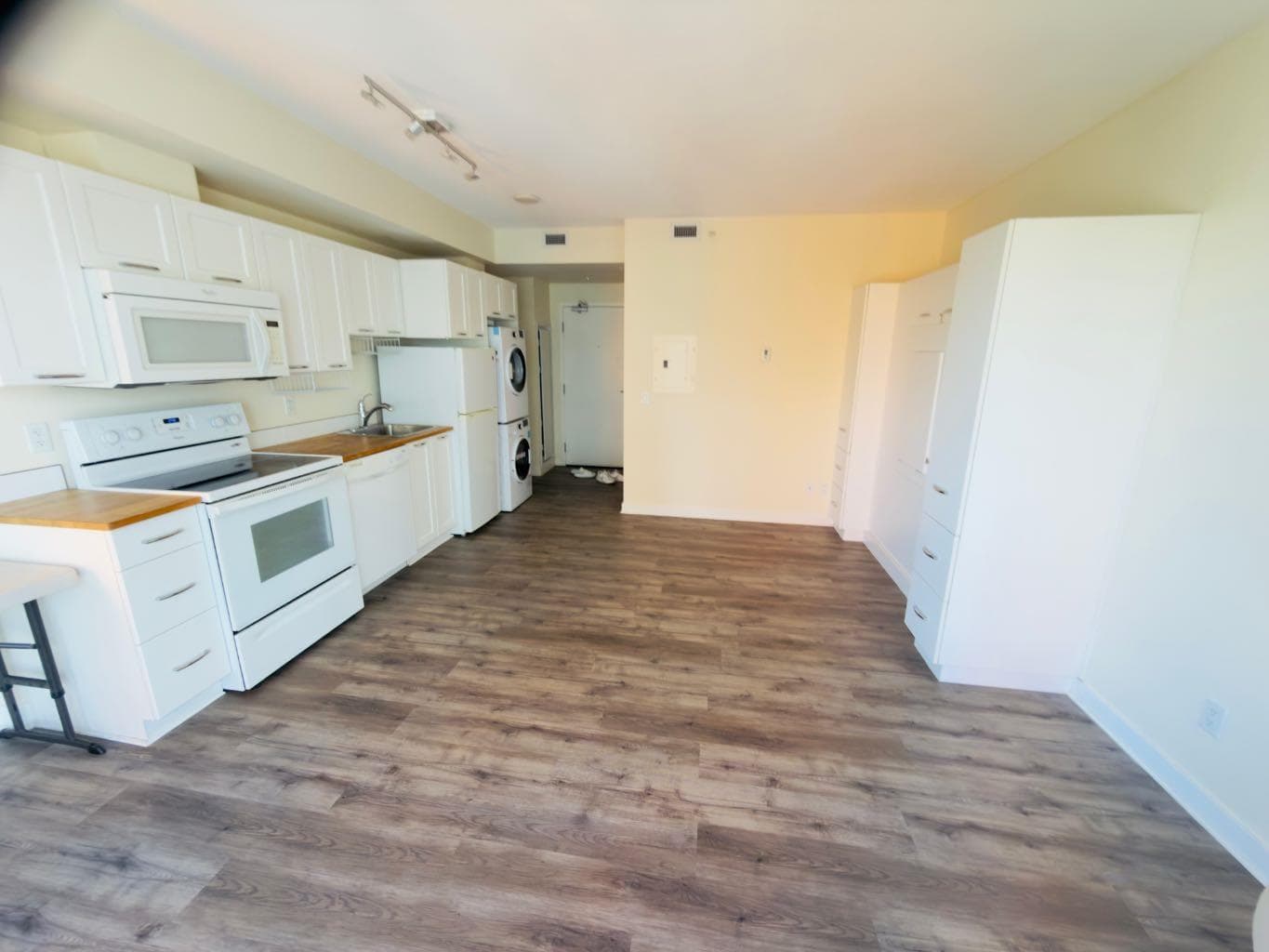 1509, 3820 Brentwood Road NW