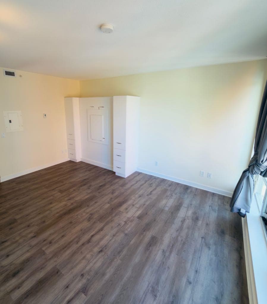1509, 3820 Brentwood Road NW