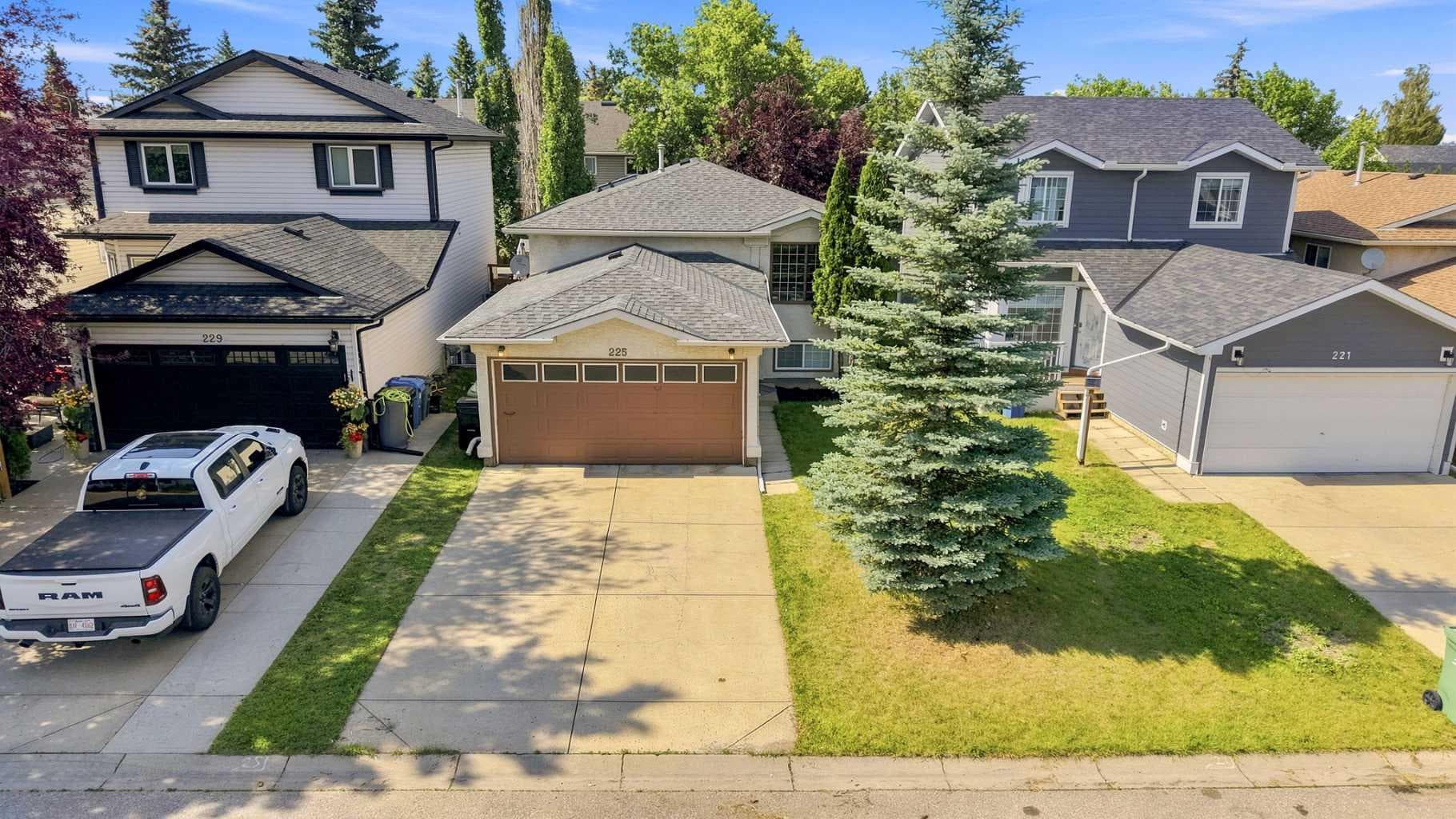 225 Harvest Glen Place NE