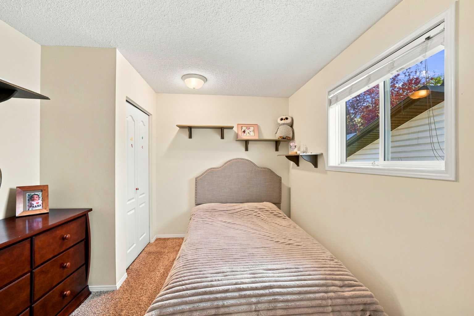 225 Harvest Glen Place NE