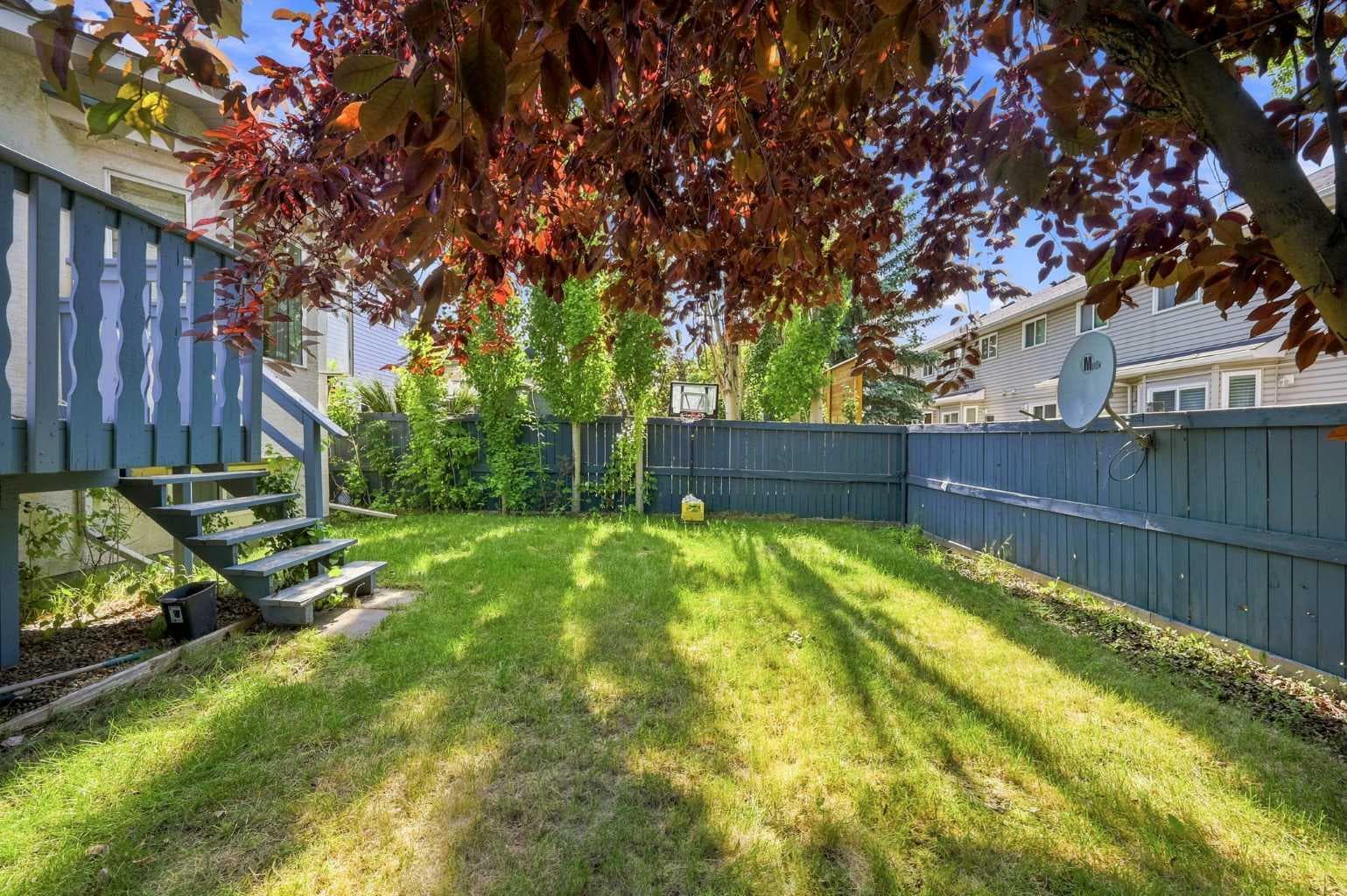 225 Harvest Glen Place NE