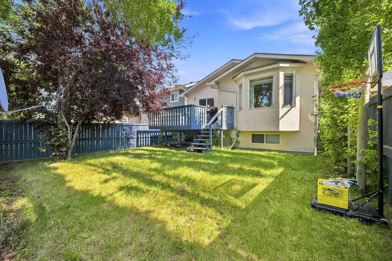 225 Harvest Glen Place NE