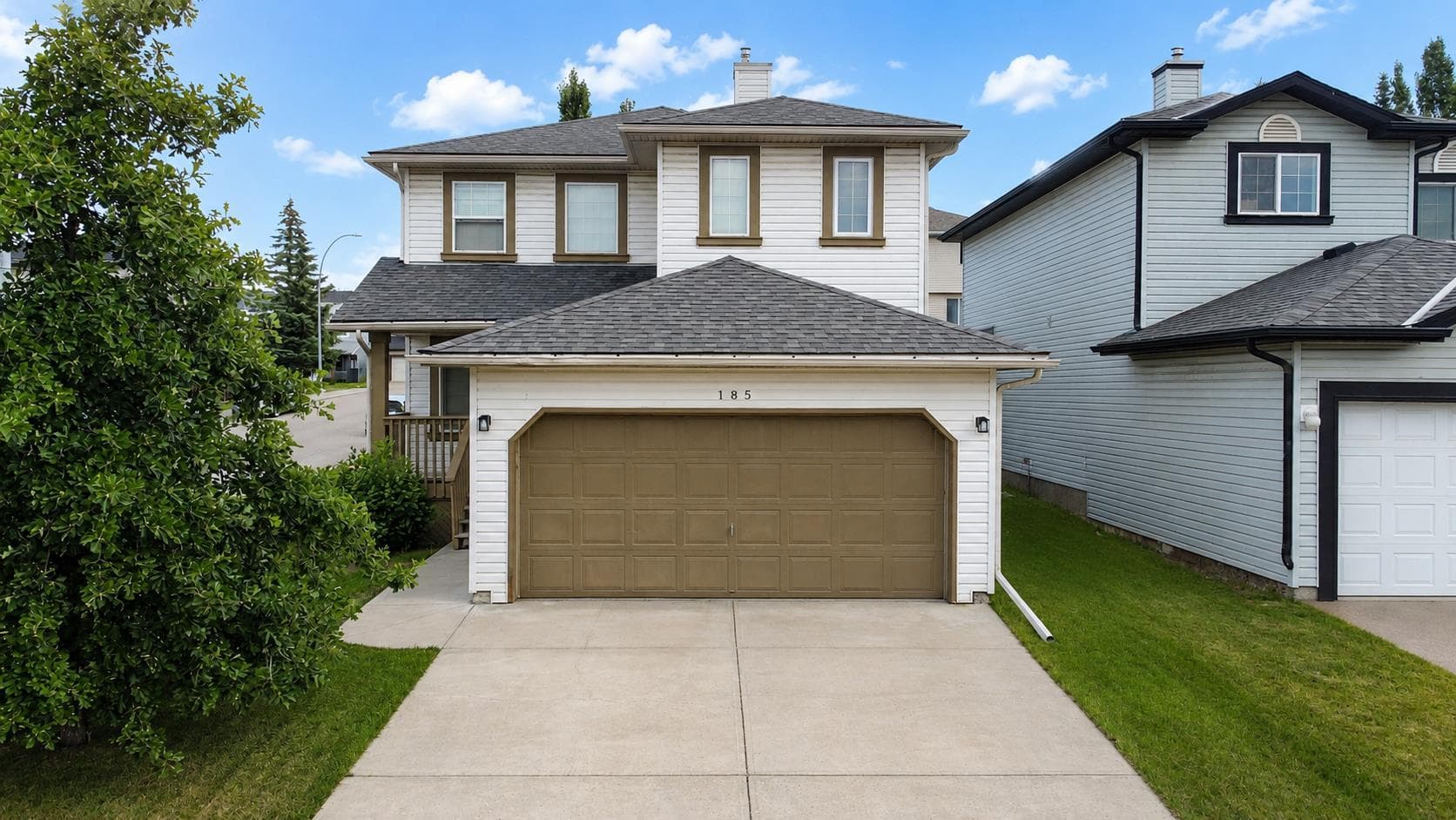 185 Tuscarora Close NW