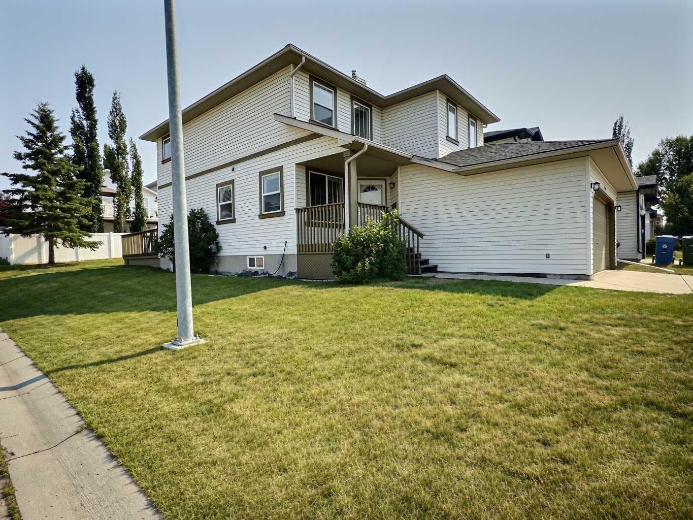 185 Tuscarora Close NW