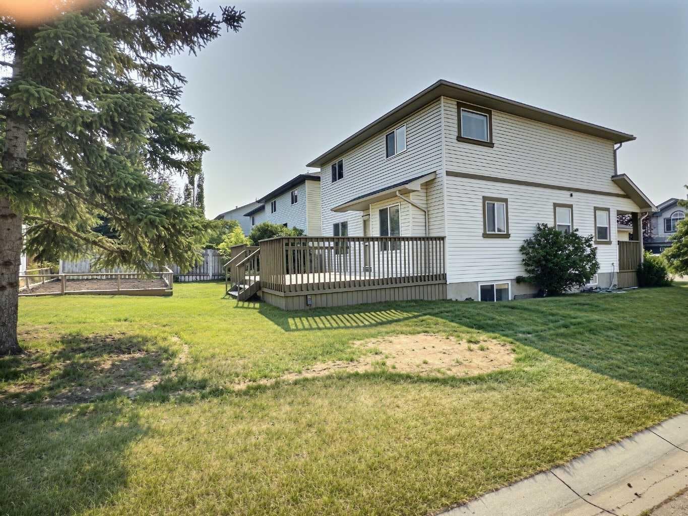 185 Tuscarora Close NW