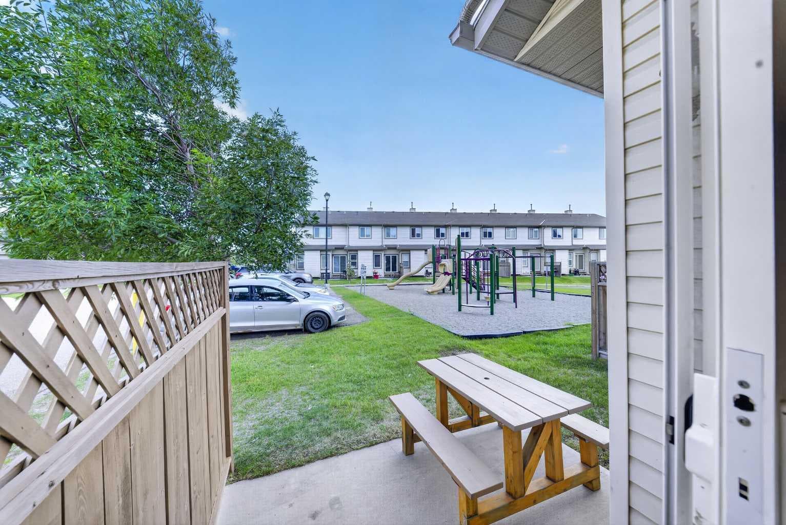 207, 620 Luxstone Landing SW