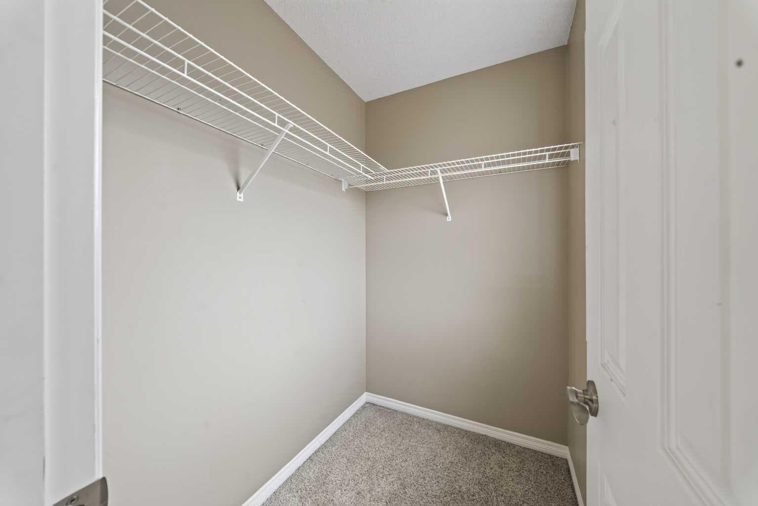 207, 620 Luxstone Landing SW