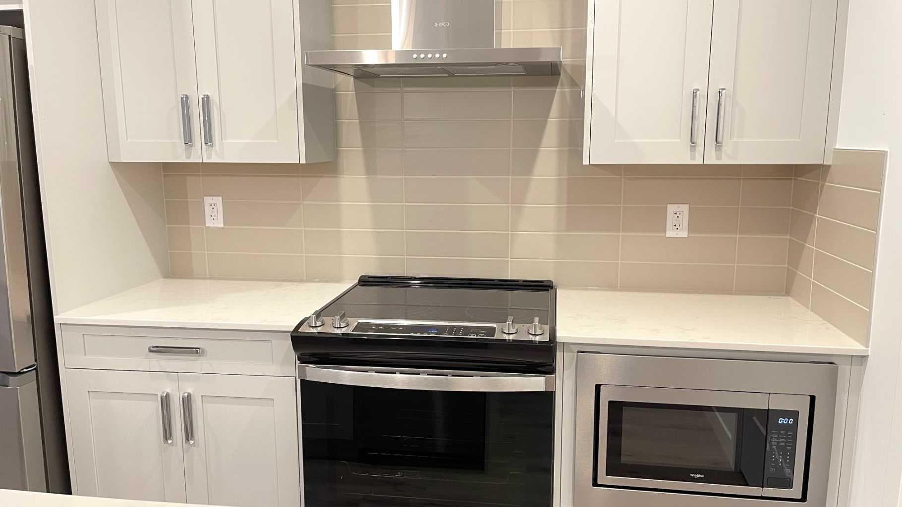115, 40 Sage Hill  NW