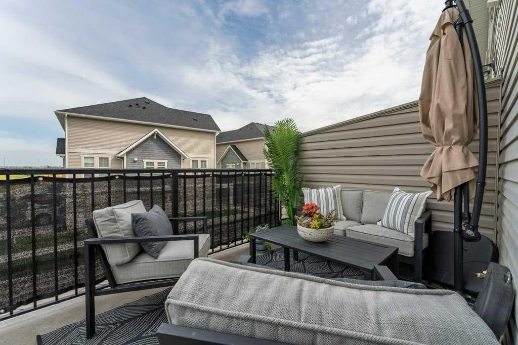 157 South Point Court SW