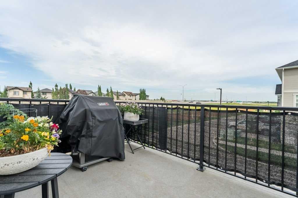 157 South Point Court SW