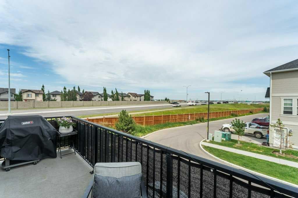 157 South Point Court SW