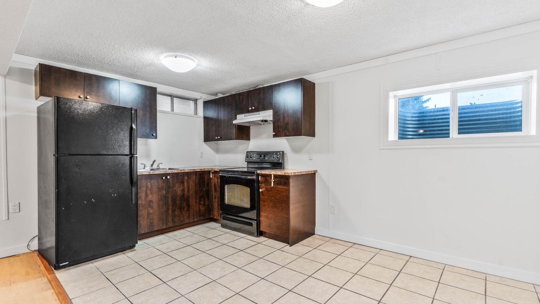 15 Taraglen Court NE