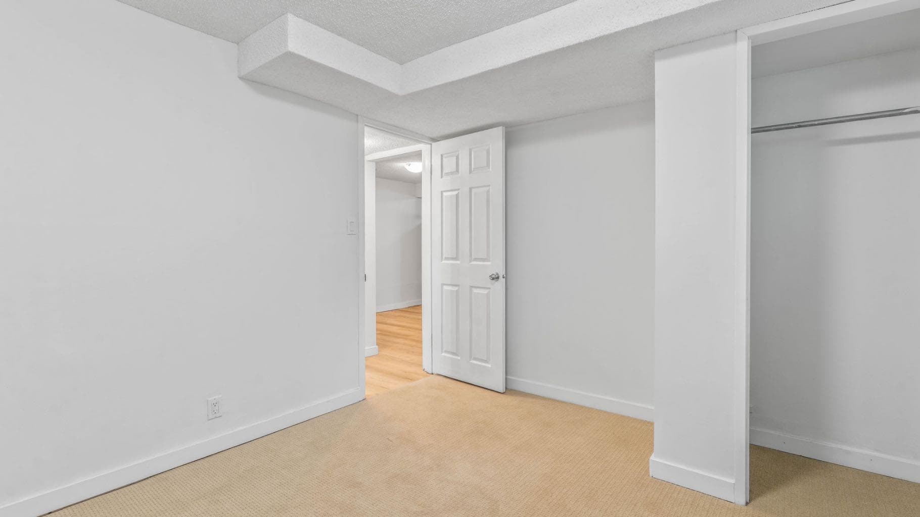 15 Taraglen Court NE