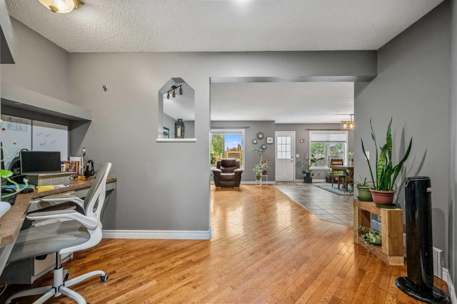 163 West Lakeview Passage 