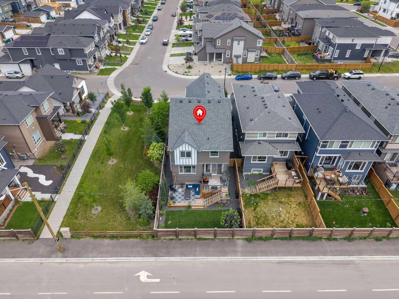 444 Lawthorn Way 
