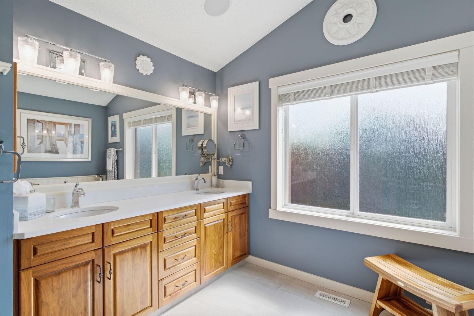 31 Chapala Close SE