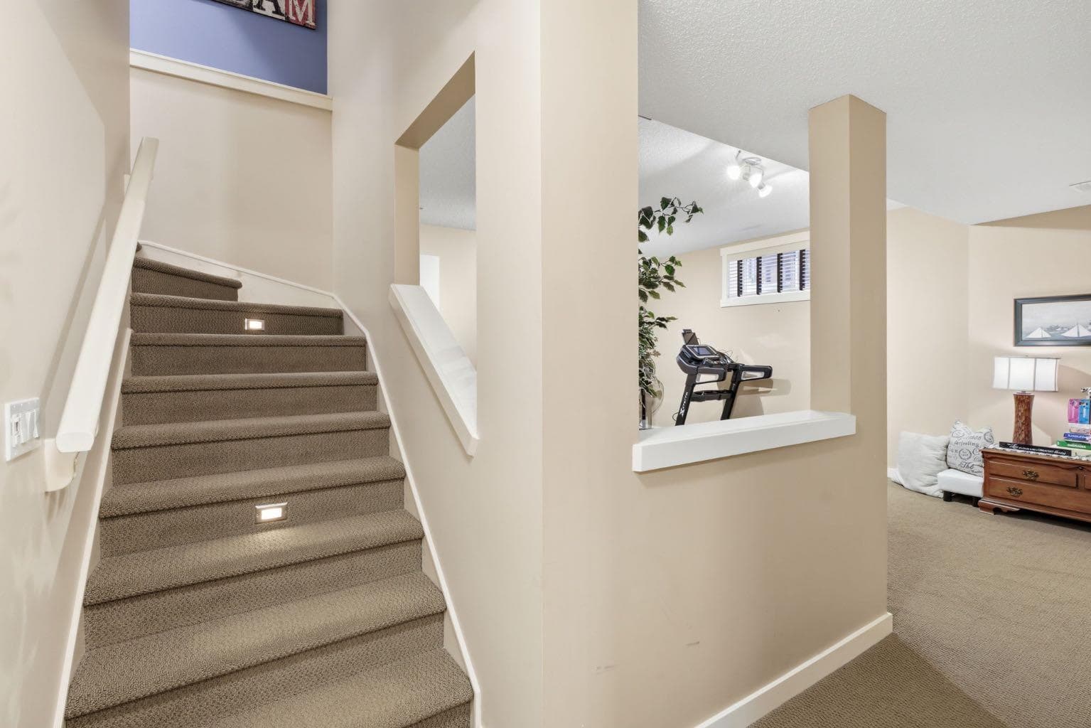 31 Chapala Close SE