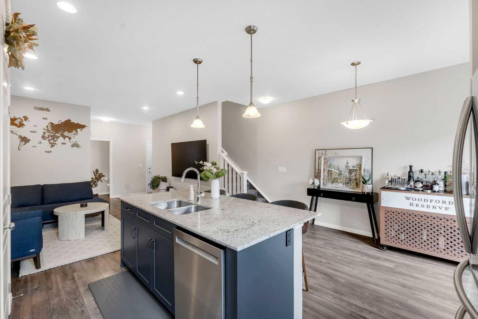 92 Legacy Glen Street SE