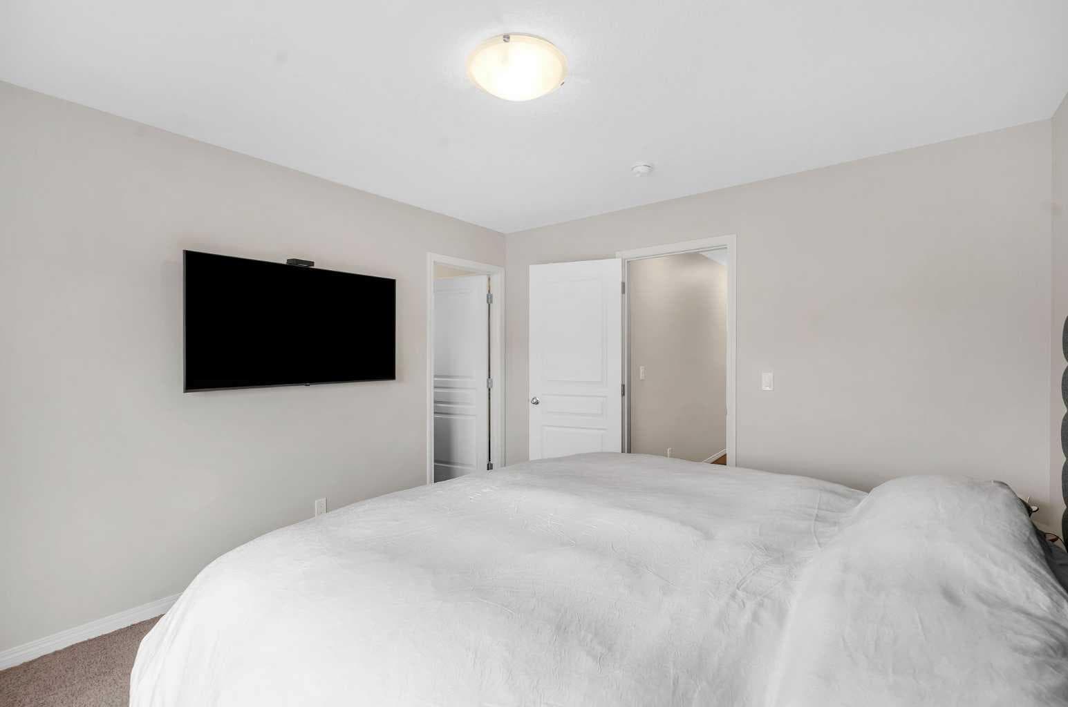 92 Legacy Glen Street SE