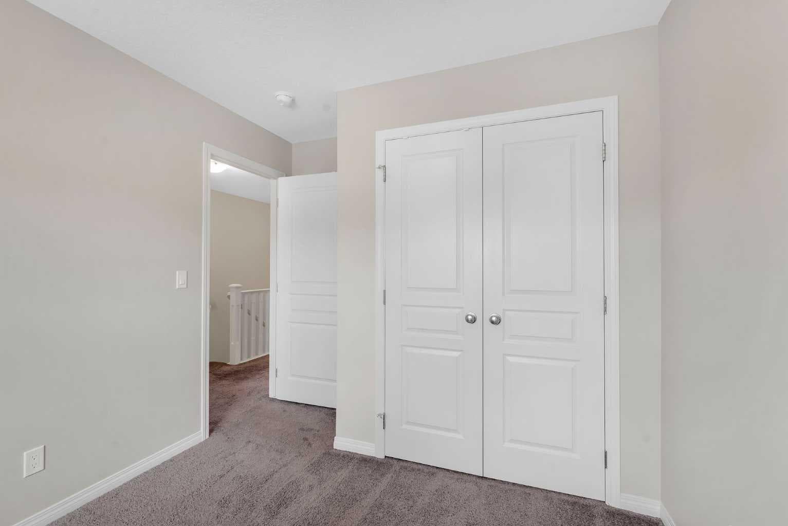 92 Legacy Glen Street SE