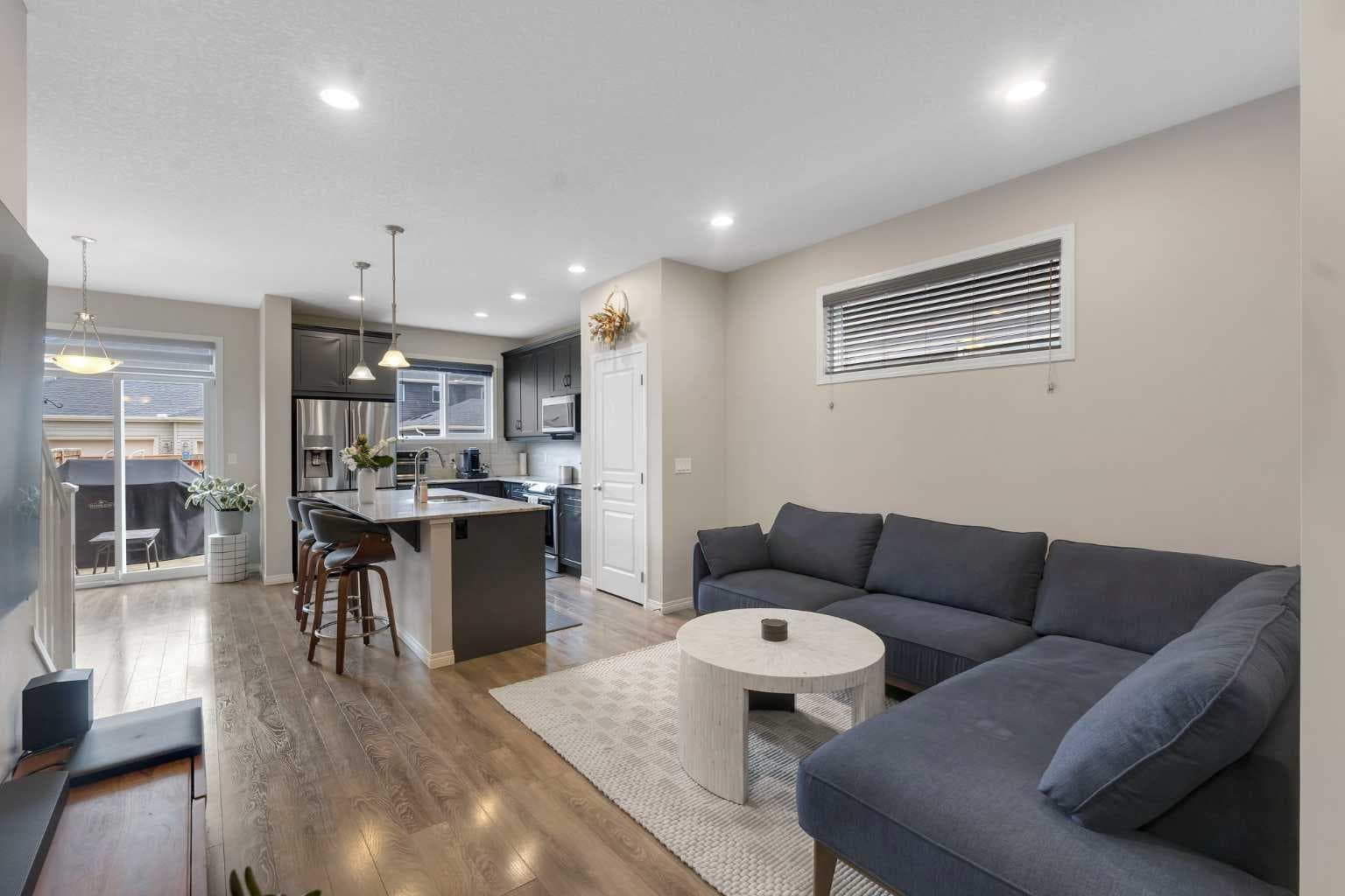 92 Legacy Glen Street SE