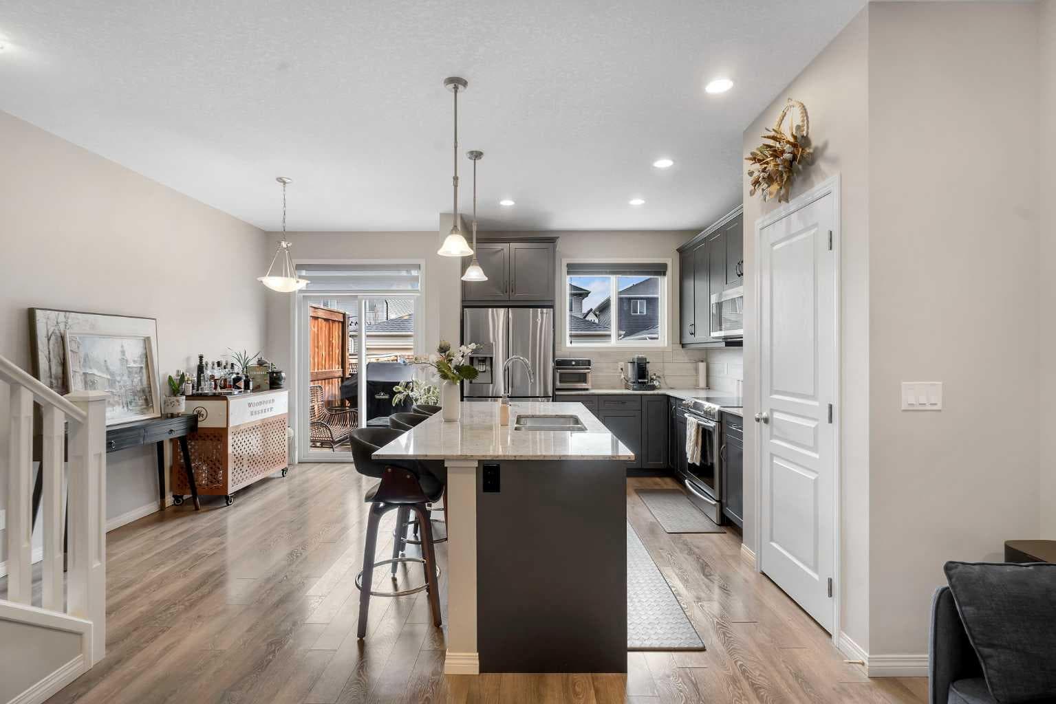 92 Legacy Glen Street SE