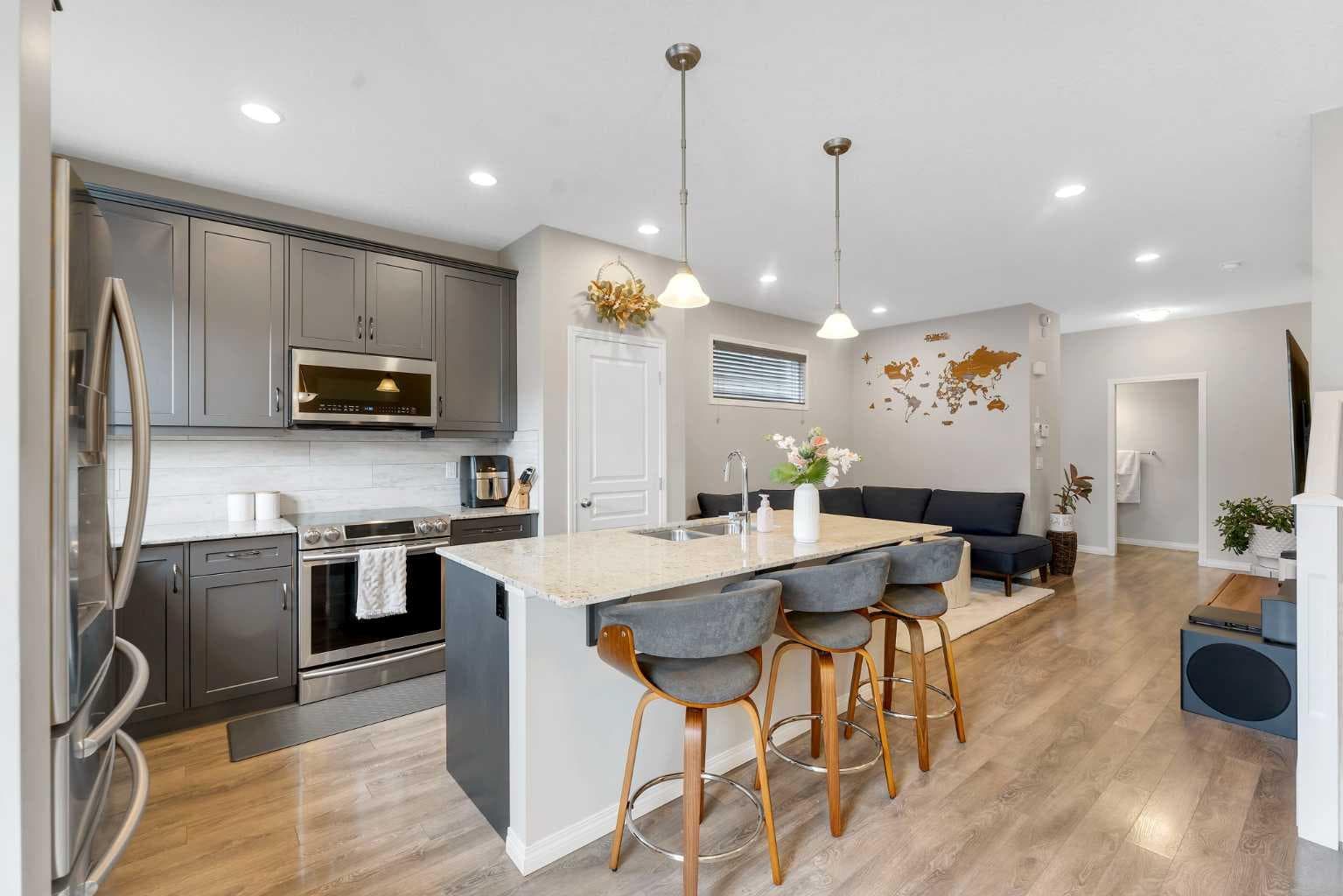 92 Legacy Glen Street SE