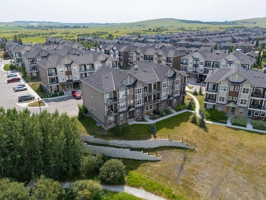 709, 250 Fireside View 
