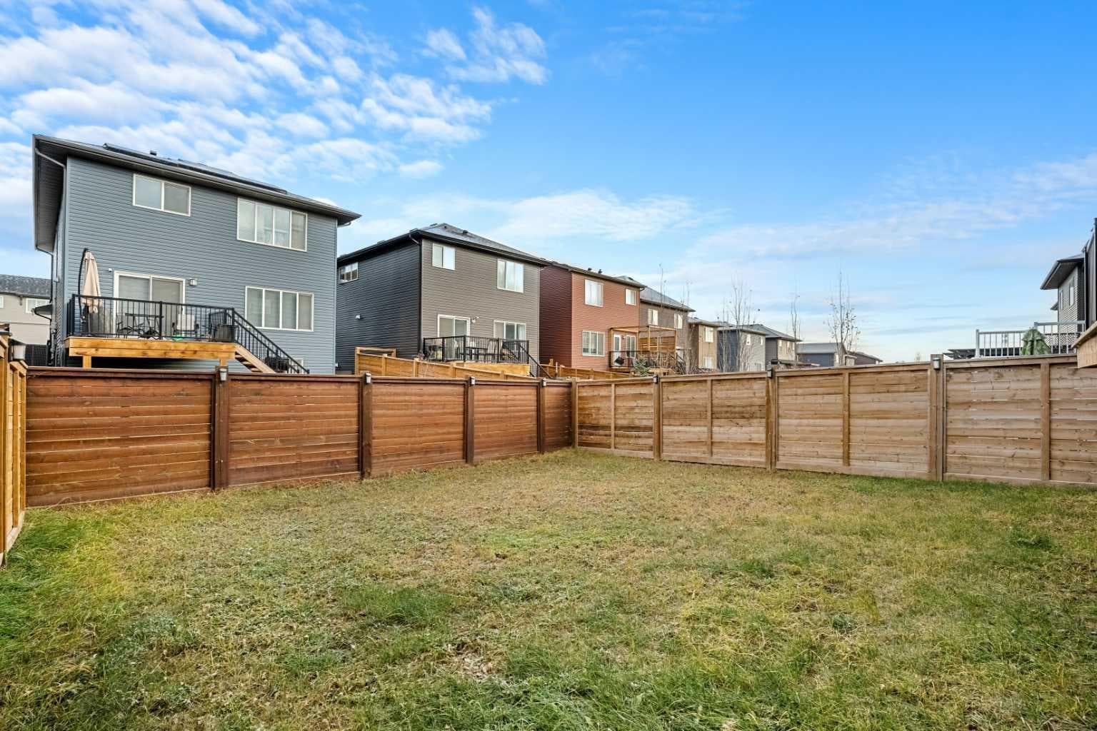 1020 Chinook Gate Heath SW