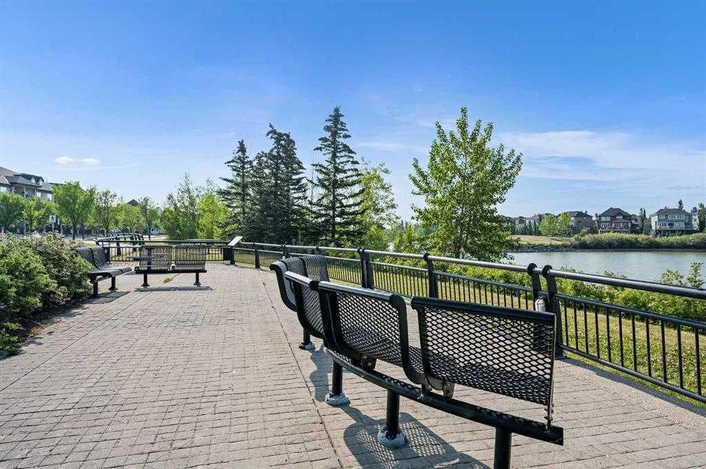 140 Promenade Way SE